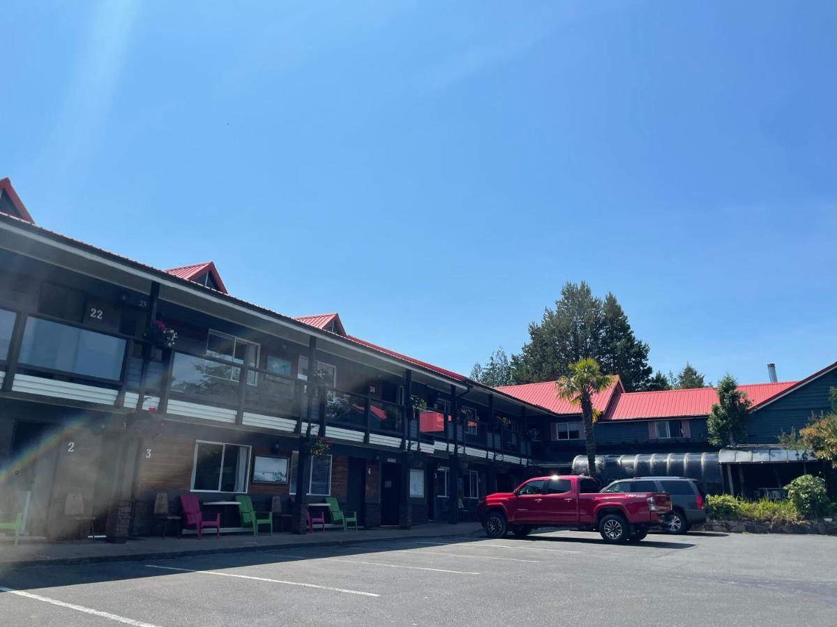 Schooner Motel Тофино Экстерьер фото
