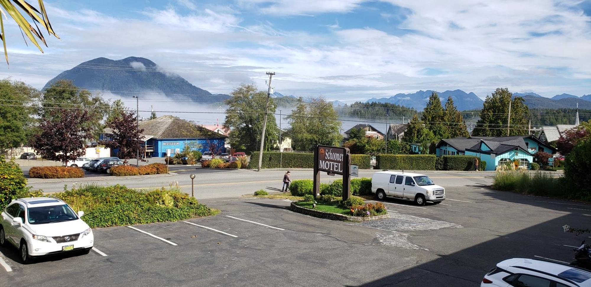 Schooner Motel Тофино Экстерьер фото